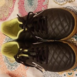 Womens Nike Tiempo Indoor Soccer Shoes sz 9